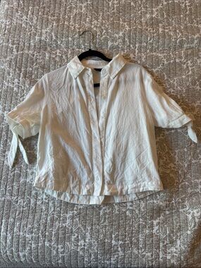 Zara White Short-Sleeve Button-Down Shirt with Tie Sleeves